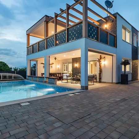 Novum Villa *